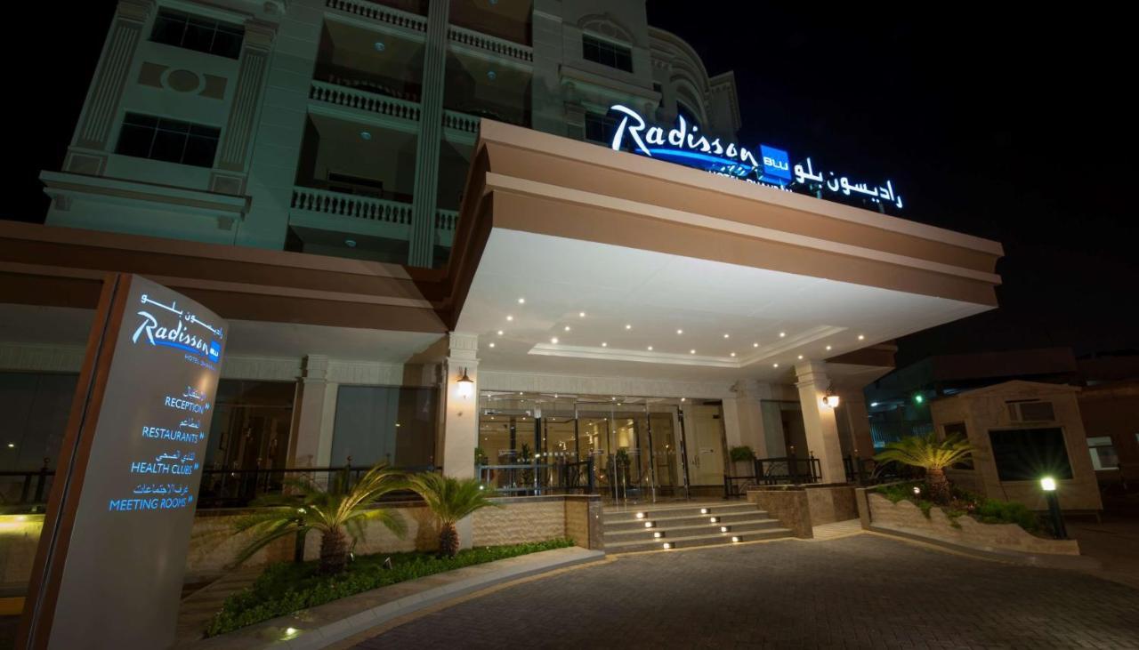 Radisson Blu Hotel, Dhahran Эль-Хубар Экстерьер фото