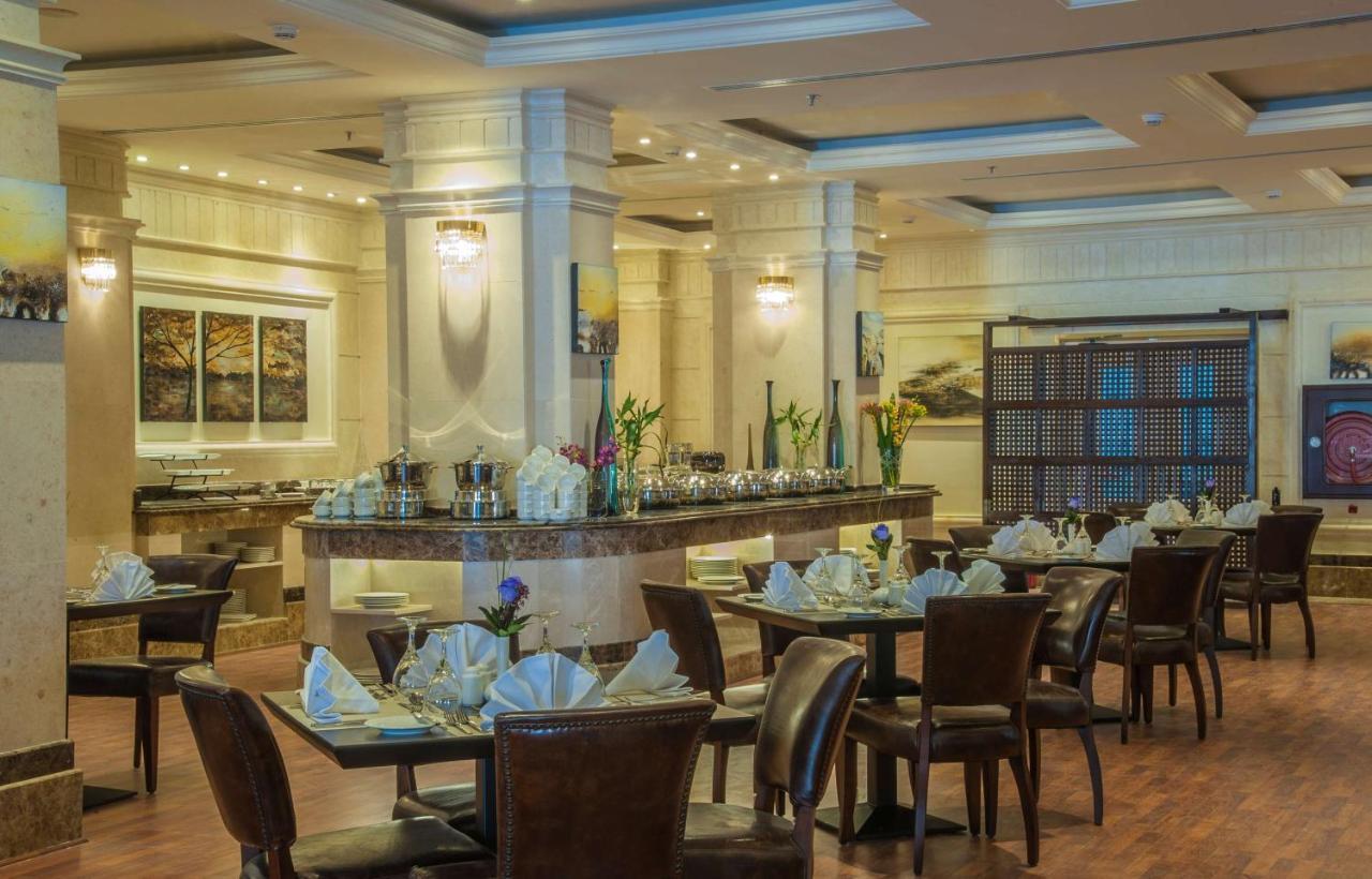 Radisson Blu Hotel, Dhahran Эль-Хубар Экстерьер фото