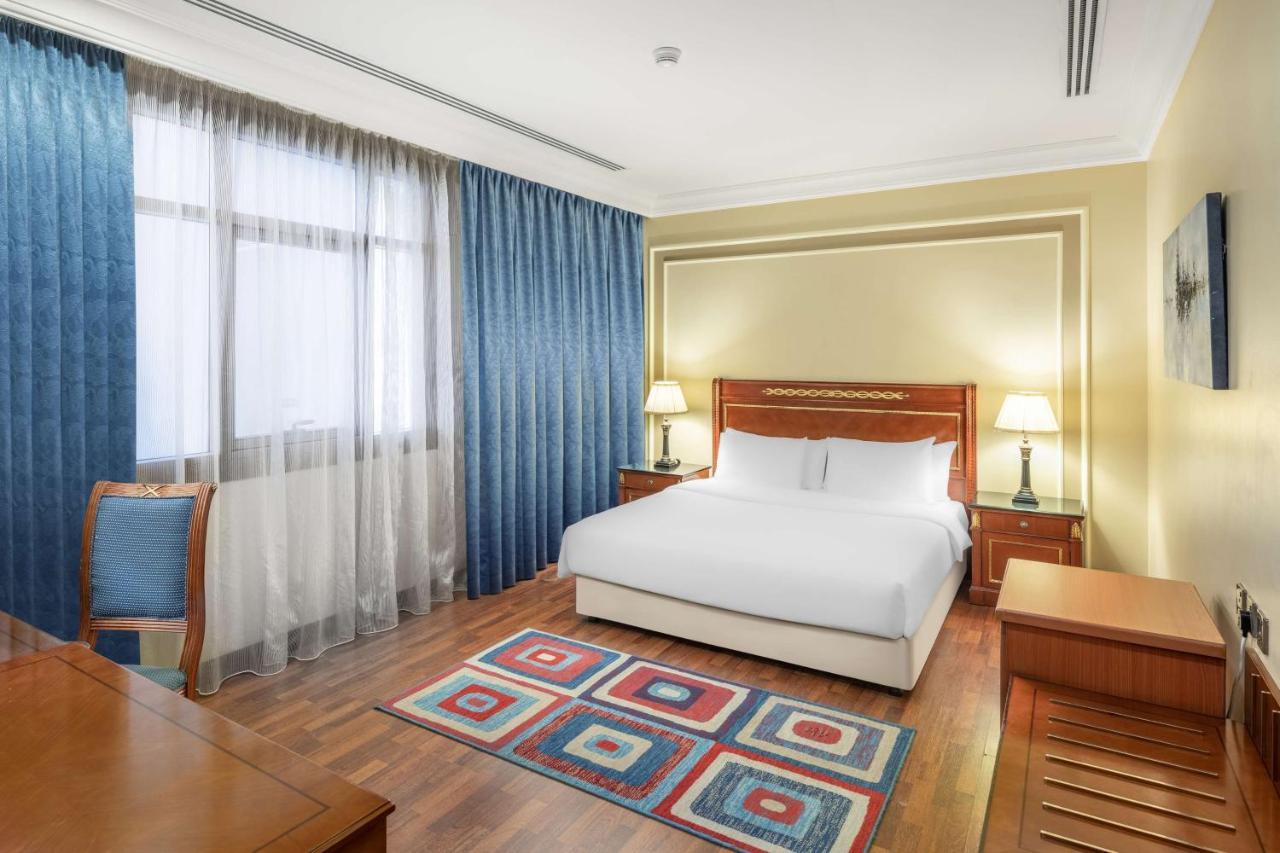 Radisson Blu Hotel, Dhahran Эль-Хубар Экстерьер фото