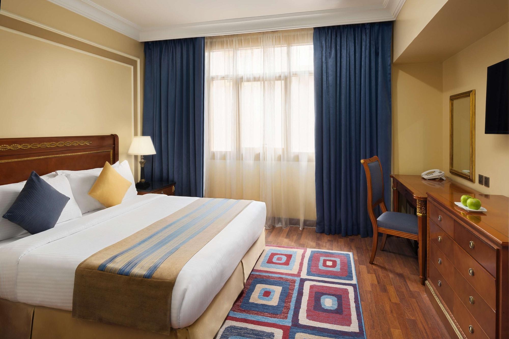 Radisson Blu Hotel, Dhahran Эль-Хубар Экстерьер фото