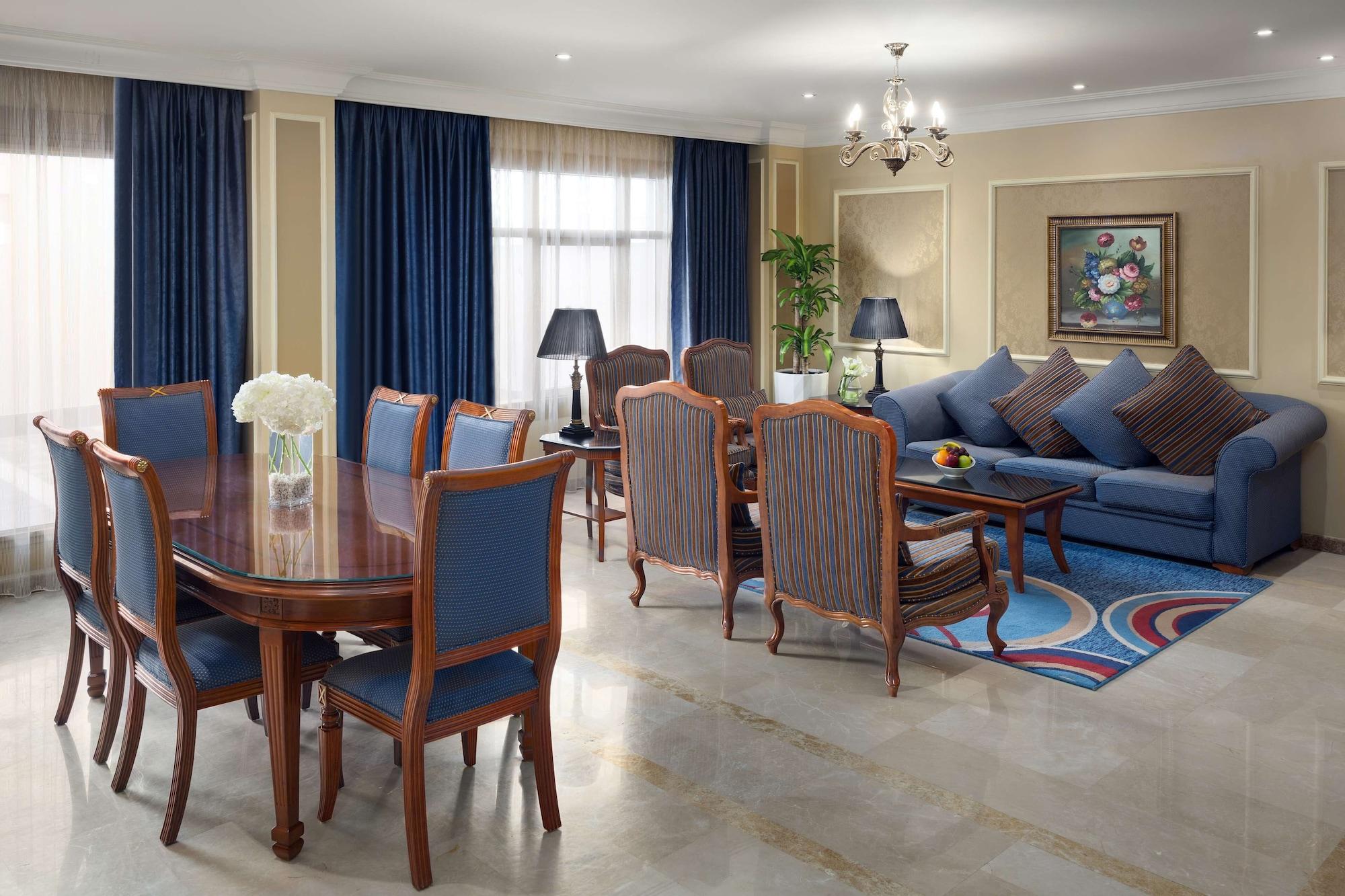 Radisson Blu Hotel, Dhahran Эль-Хубар Экстерьер фото