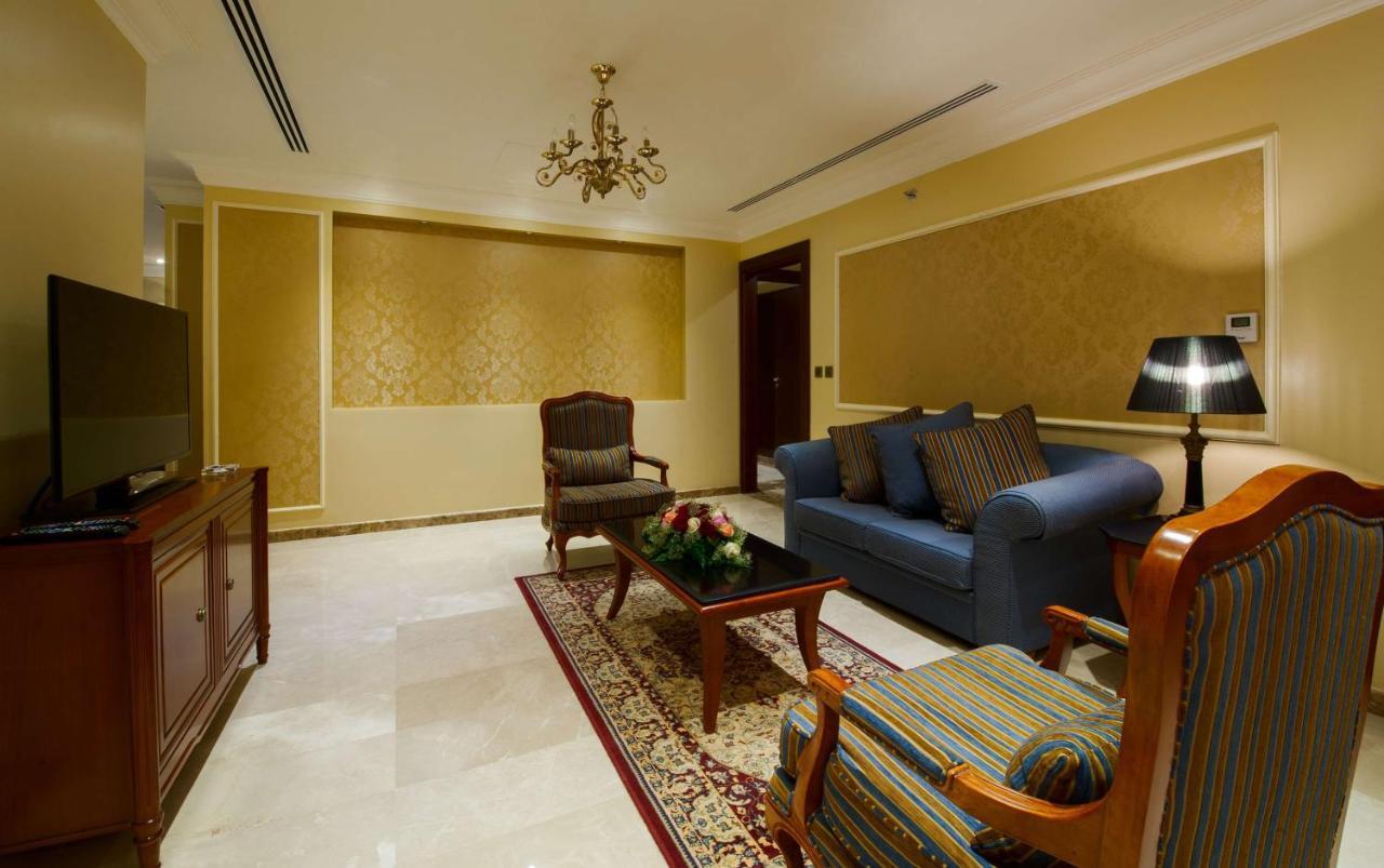 Radisson Blu Hotel, Dhahran Эль-Хубар Экстерьер фото